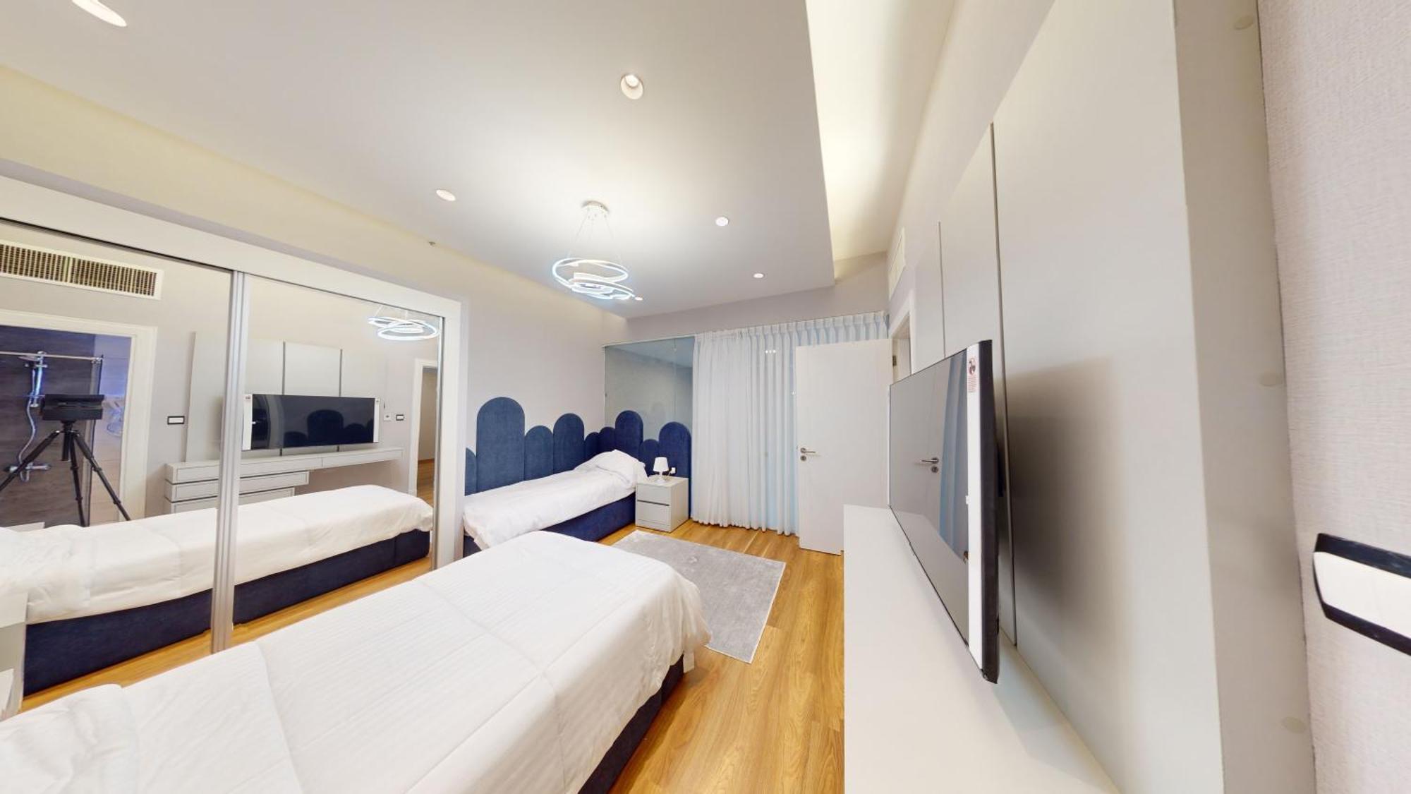 Al Fares Luxury Furnished Apartment-Damac Tower Екстер'єр фото