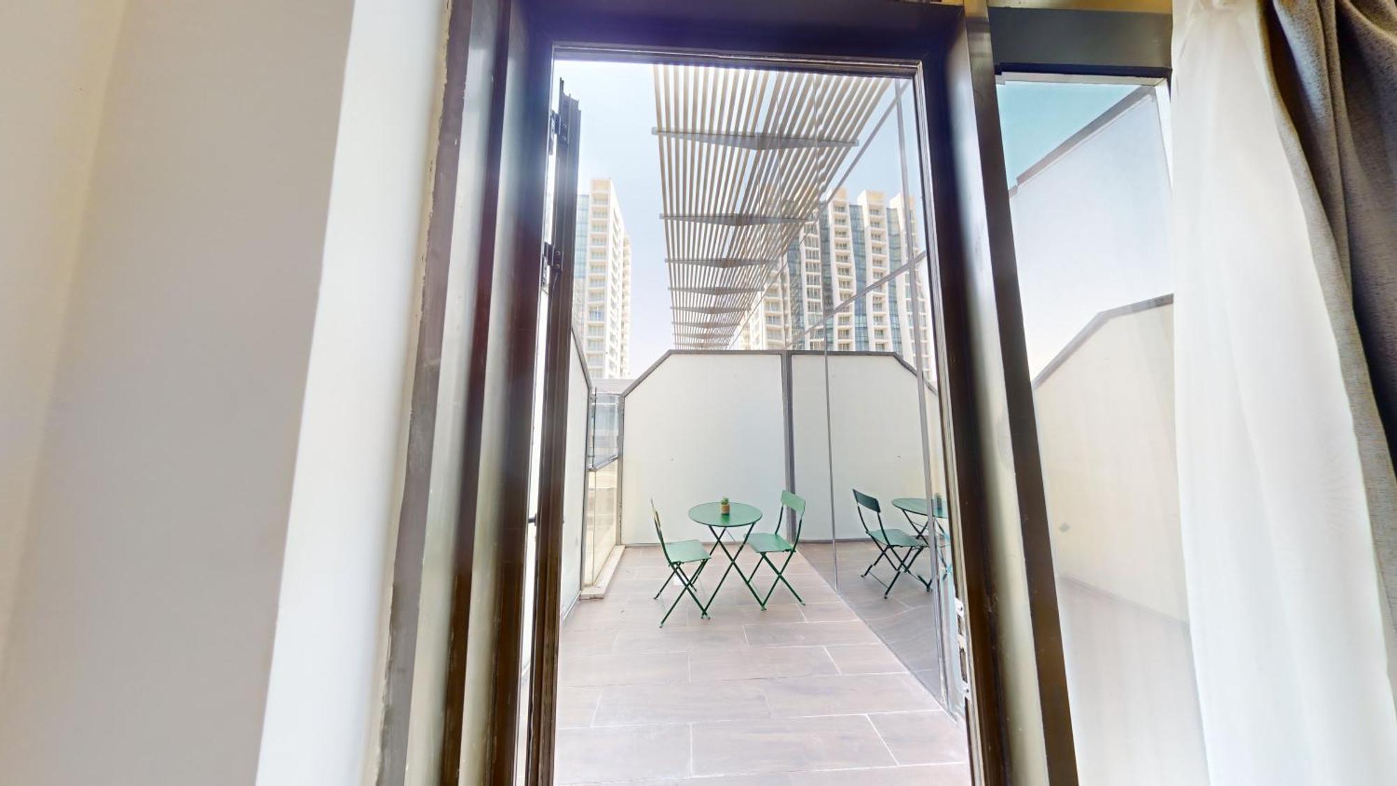 Al Fares Luxury Furnished Apartment-Damac Tower Екстер'єр фото